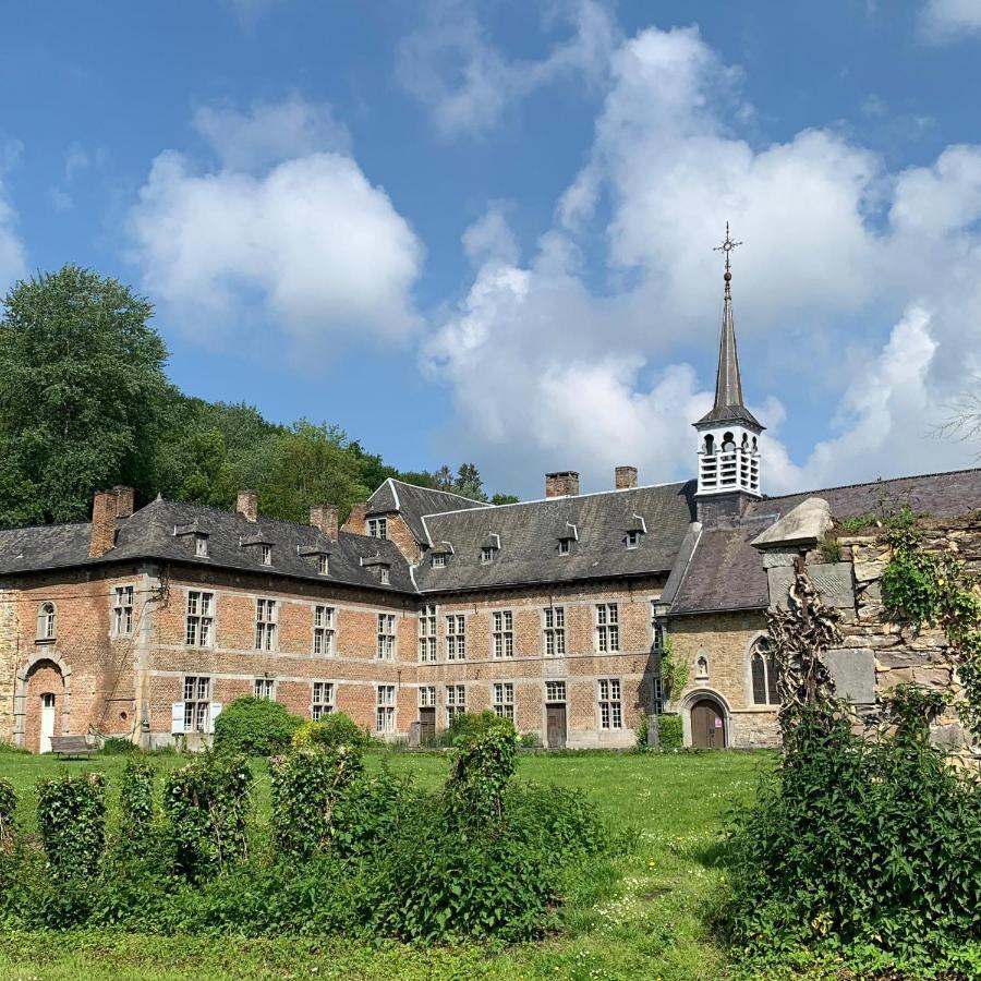 La Porterie De L'Abbaye De Marche Les Dames 那慕尔 外观 照片