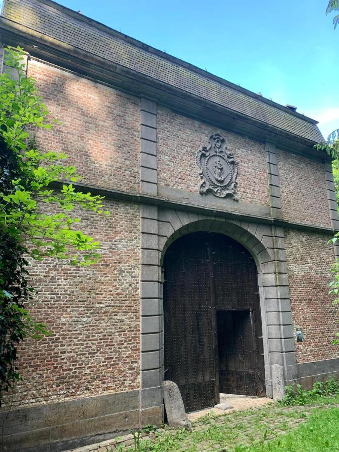 La Porterie De L'Abbaye De Marche Les Dames 那慕尔 外观 照片
